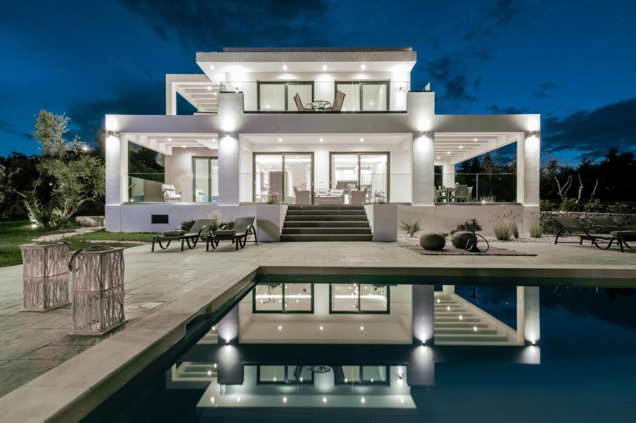 Valentino Luxury Villa Plános Buitenkant foto